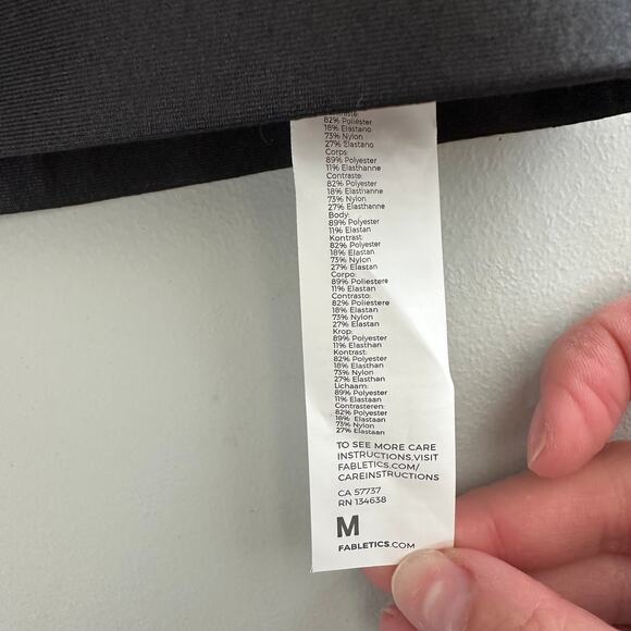 Fabletics Ella High Support Zip Front Sports Bra Medium Black NWT - Picture 4 of 5